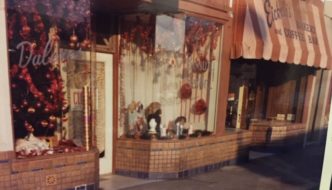 Dalere’s Beauty Salon, oldest business in Glen Park, gets a visit from the Mayor