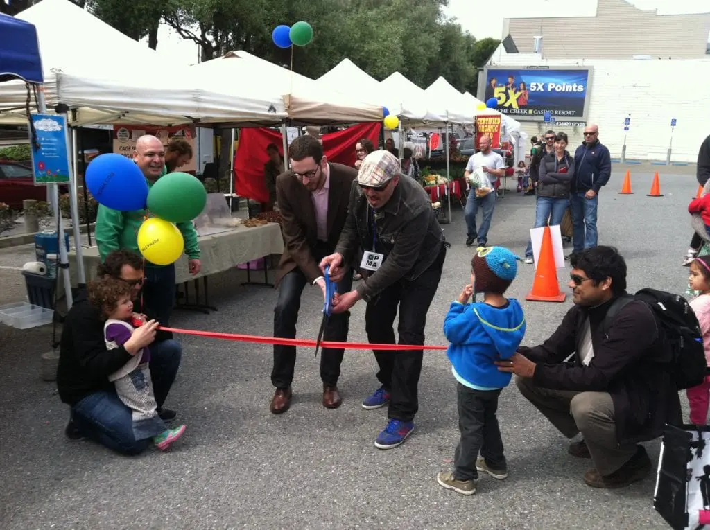 farmers market opening.JPG